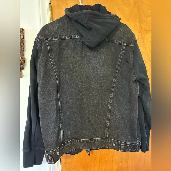 Levi’s HYBRID HOODIE TRUCKER JACKET - Picture 3 of 3